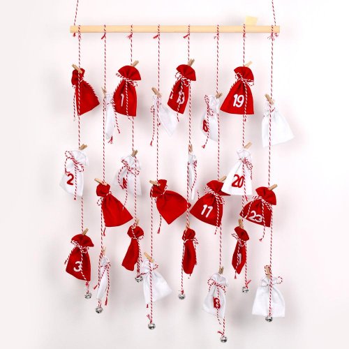 Záves kalendár advent plsť červ/biele 56x80cm (9,5x13cm)