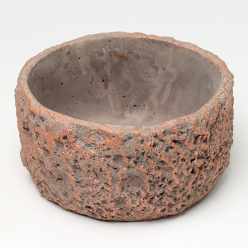 Obal krúhly cement šedý s medenou 17x17x9cm