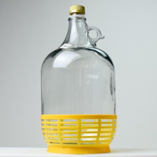 Pevná cena demižón sklo 5l s uchom /plast uzáver/plast košík *5260