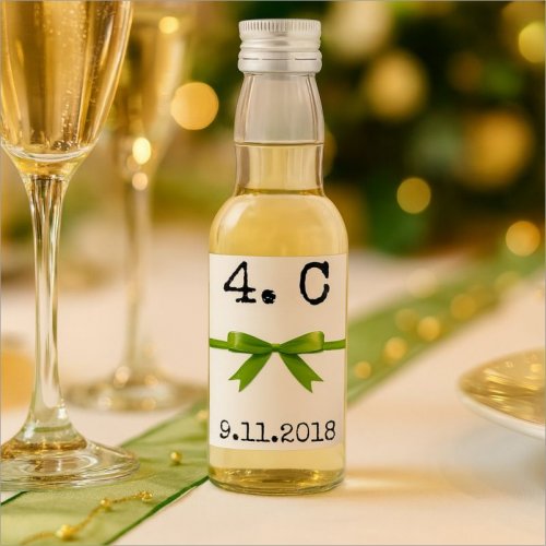 Maturitná fľaštička s alkoholom, motív M012