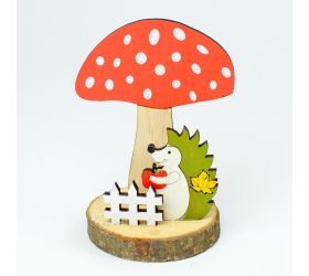 Muchotrávka s ježkom na podstavci drevo 9,5x7x12,5cm